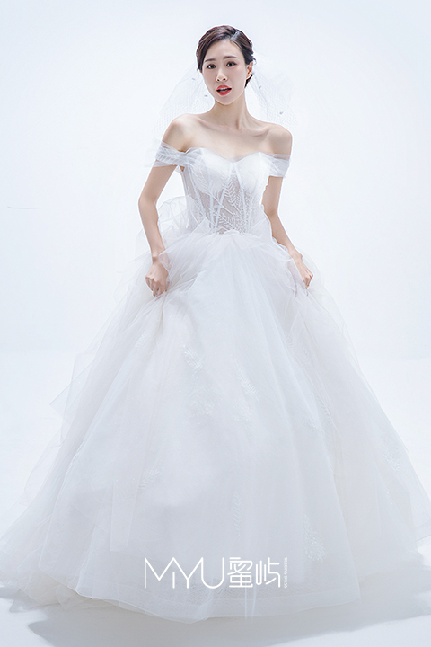新娘婚纱一字肩蓬蓬纱梦幻仪式纱