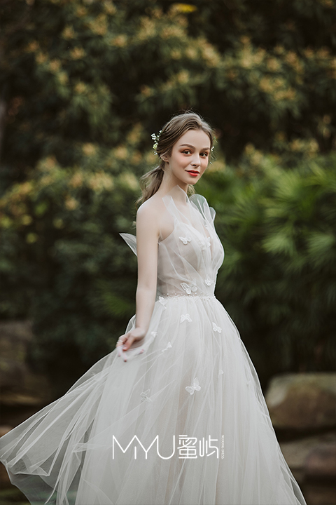 新娘婚纱森系甜美抹胸仪式纱