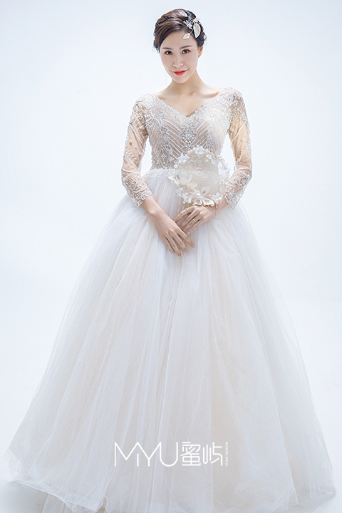 新娘婚纱高阶手工刺花仪式纱