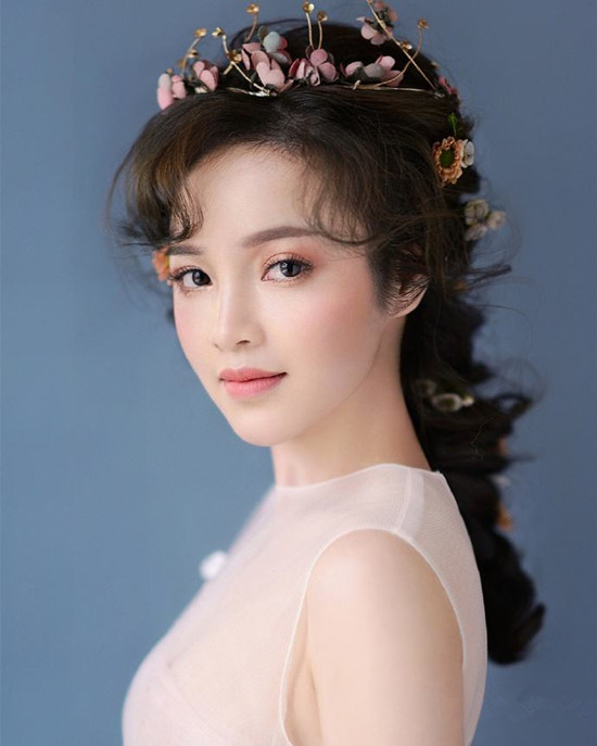 韩式婚纱照新娘发型唯美的新娘发型长沙蜜匠婚礼