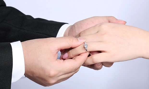 2019年多大可以领结婚证 最新婚姻法法定结婚