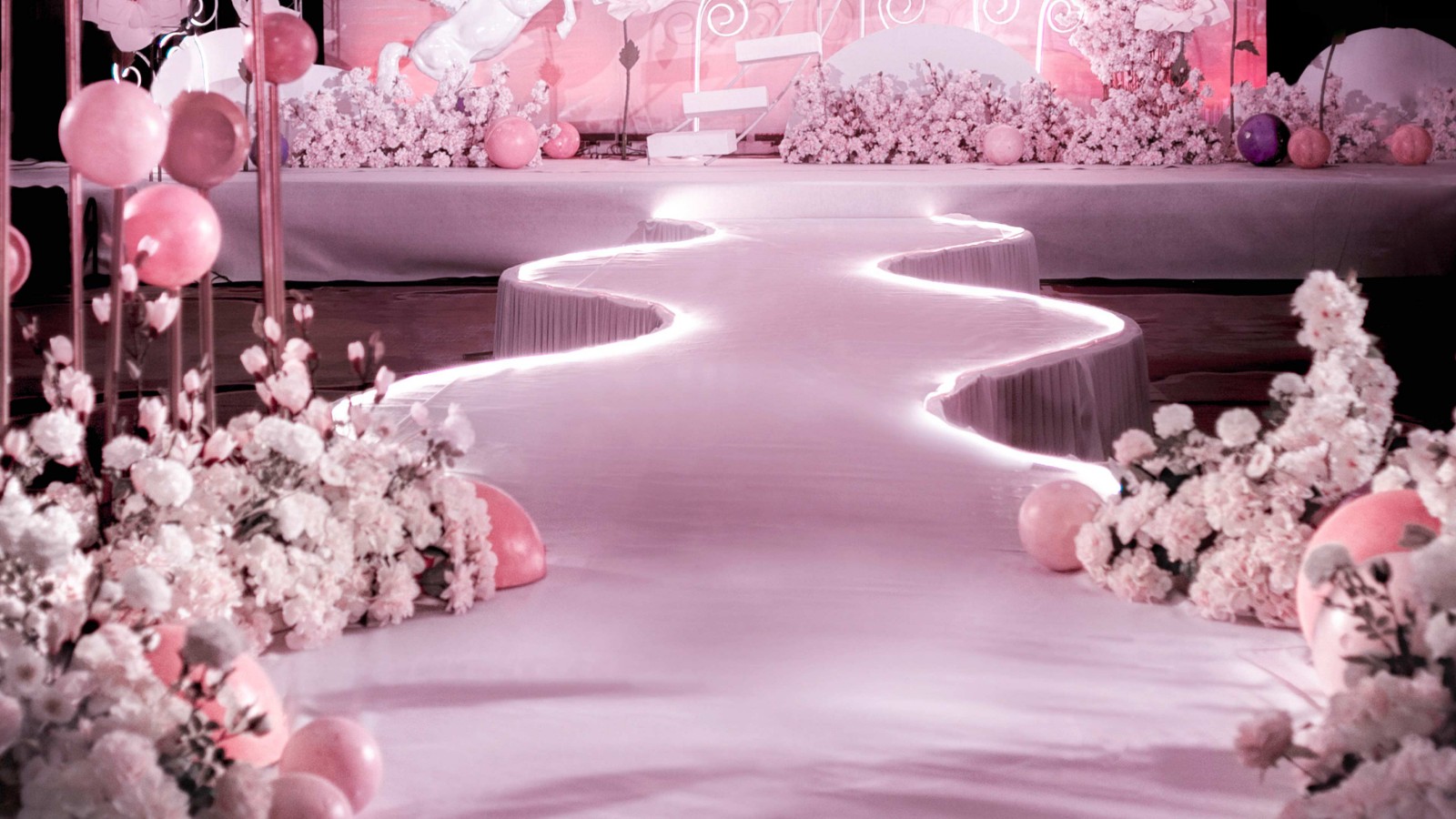 婚礼请柬模板怎么写  婚宴请柬注意事项