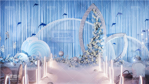 沙滩主题婚礼策划案 浪漫沙滩主题婚礼布置