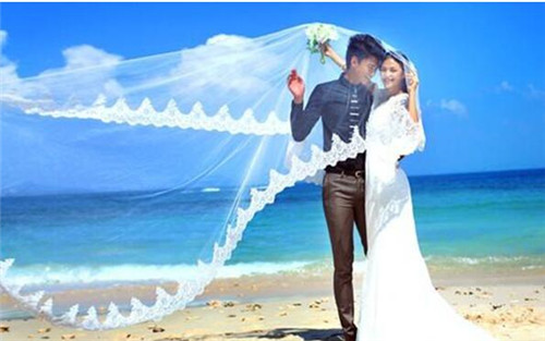 一套婚纱的价格大概多少 婚纱多少钱一件