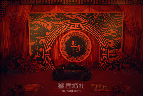 红色主题婚礼策划案 红色婚礼主题布置