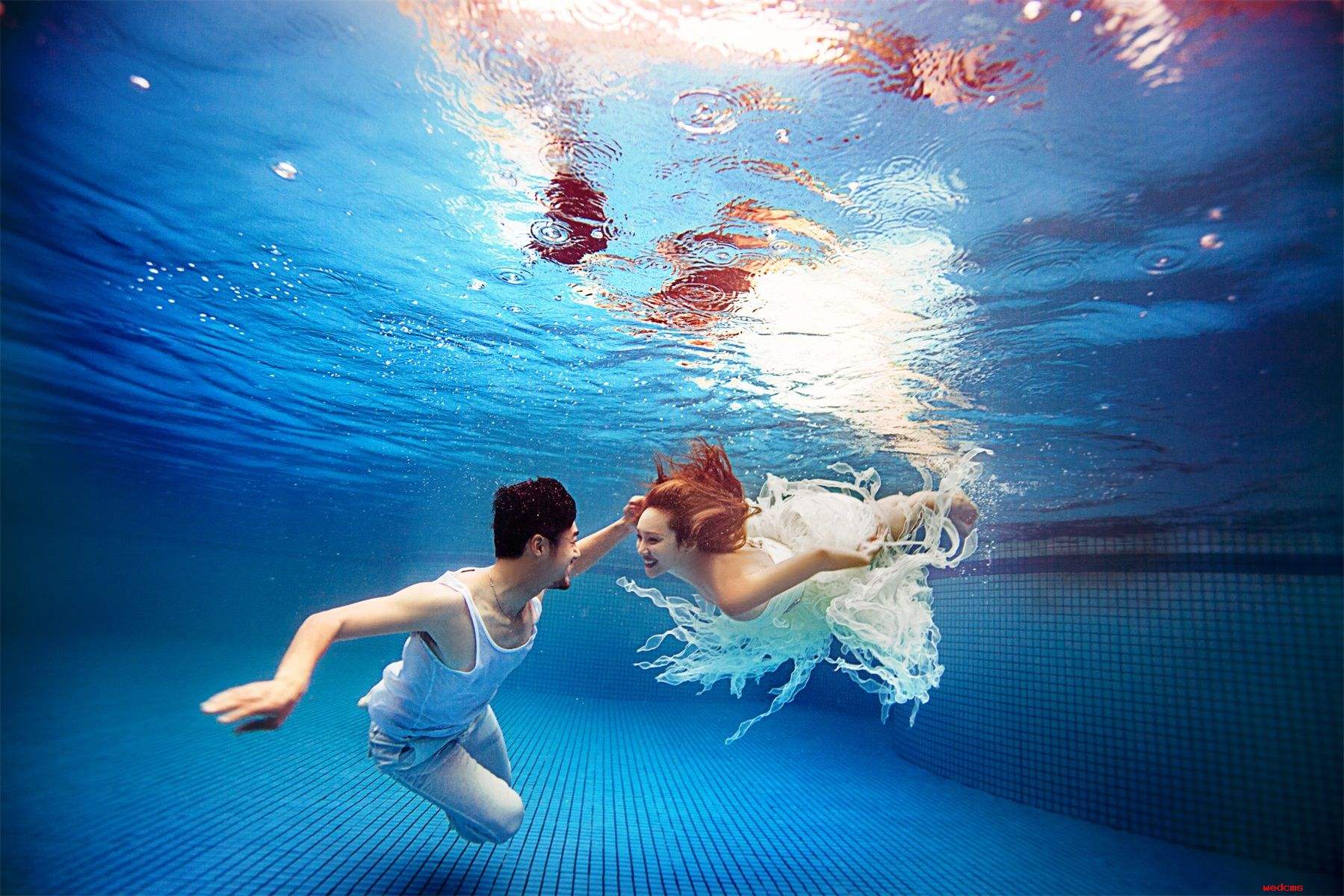 巴黎拍一套婚纱照要多少钱 巴黎婚纱摄影价格