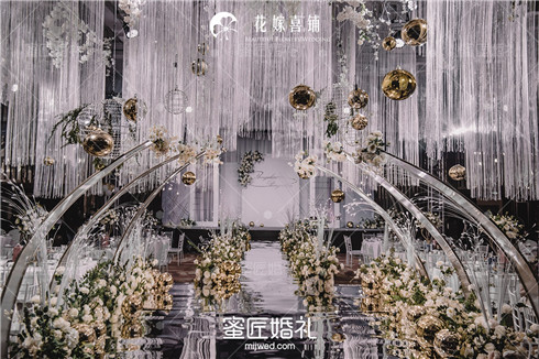 十五年结婚纪念日朋友圈说说 结婚纪念日朋友圈短语