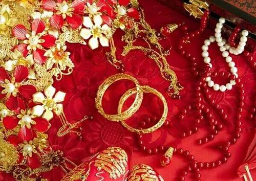 结婚女方要给男方买什么 结婚女方给男方买什么