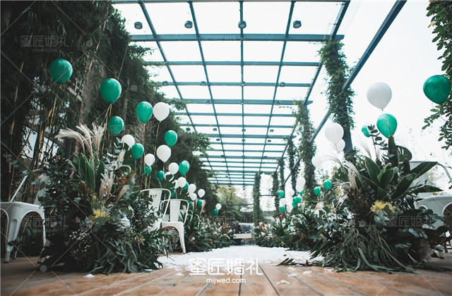 简单的户外主题婚礼策划 一场户外婚礼多少钱