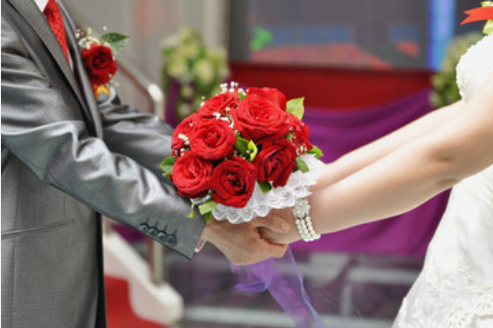 订婚完多久结婚为宜 订婚多久后结婚合适