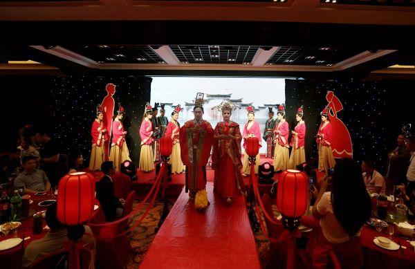 汉式婚礼主持词证婚人 婚礼证婚人致辞主持词