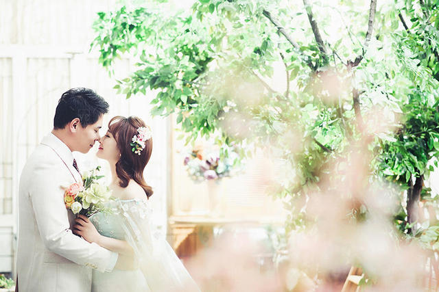 结婚新郎保证书搞笑 结婚让新郎读的保证书