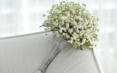 新娘扔手捧花的方式 抢到新娘捧花可以扔吗