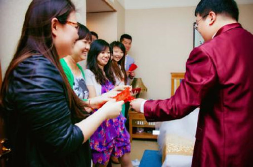 新婚敬酒游戏大全 婚礼敬酒刁难游戏