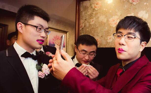 伴娘堵门一句开场白 伴娘堵门游戏开场白