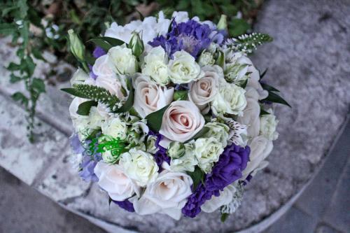 手捧花什么价位 新娘手捧花一般价位