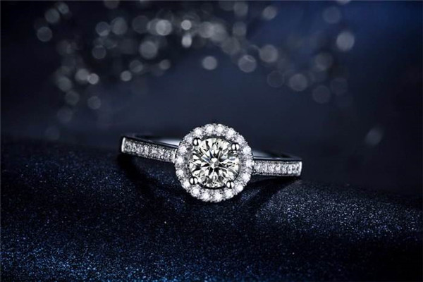 买对戒好还是买钻戒好