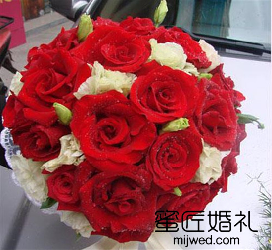 结婚手捧花几个