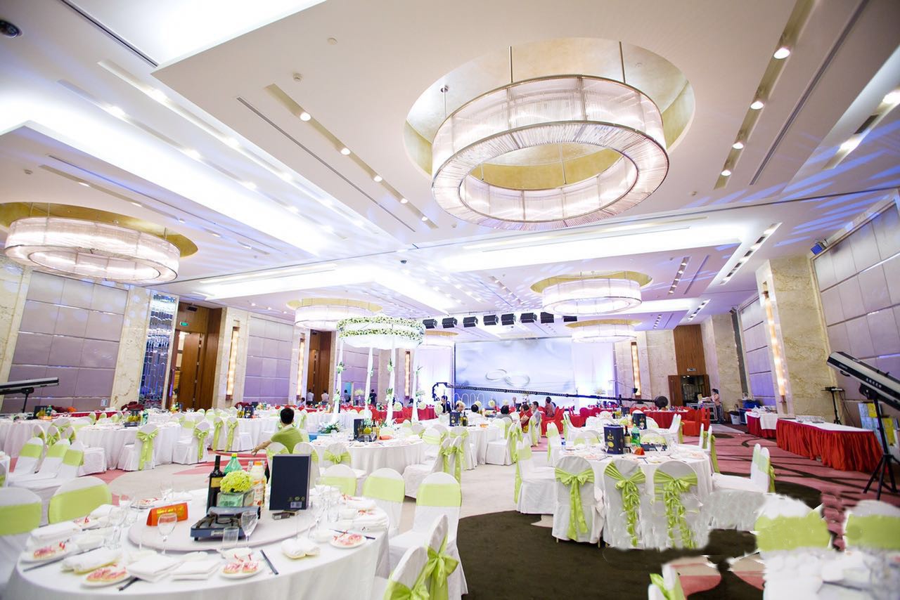 酒店订婚宴价格要多少钱