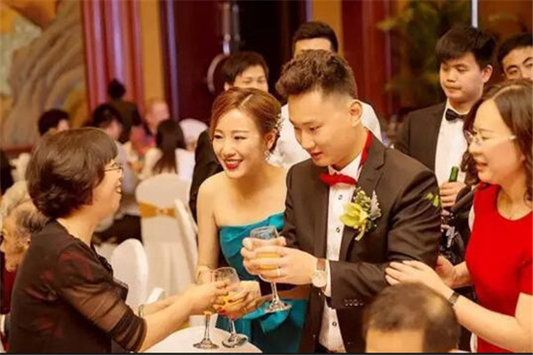 订婚的主要流程