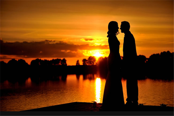 表白拒绝后多久再联系