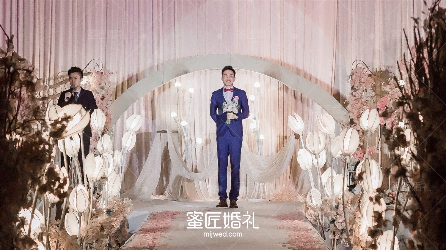 适合新娘开场唱的歌曲