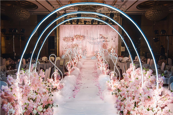 现在新娘跟妆一般多少价位