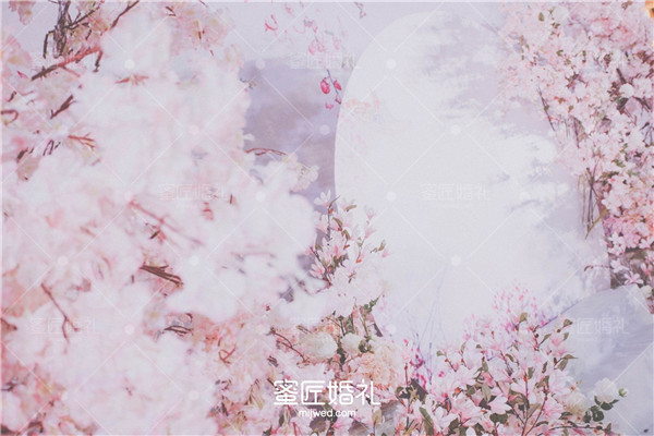 接到捧花后上台发言词