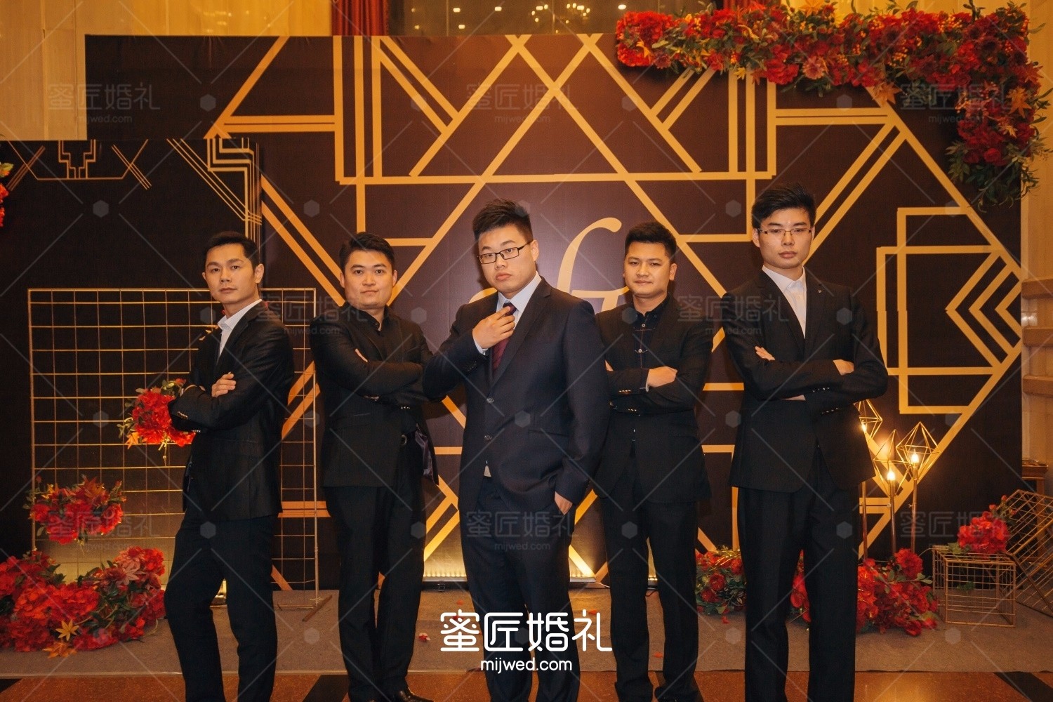 订婚需要准备什么东西 普通订婚需要准备什么红包