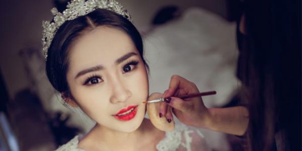 2019圆脸女生流行发型 短发发型女2019圆脸