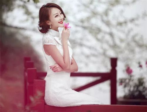 中国新娘旗袍发型