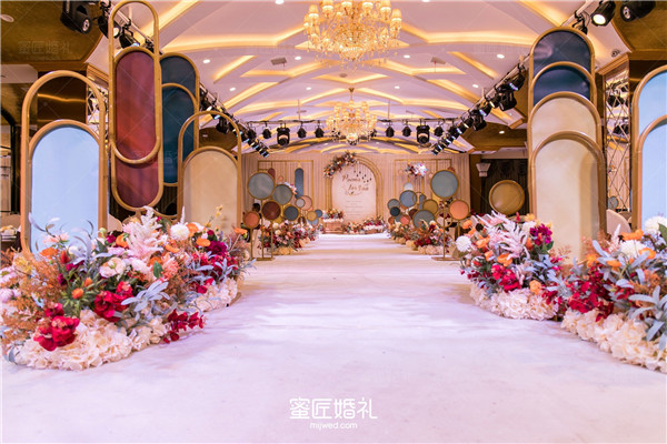 结婚的酒席钱谁负责 婚礼酒席钱是两家出吗