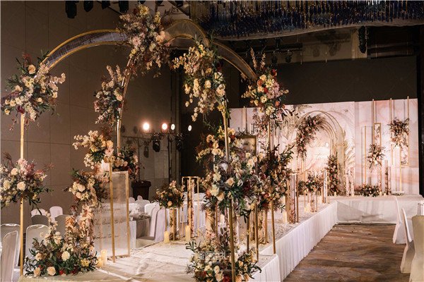 女猪男羊婚配属相运势 女的属猪男的属羊合适吗