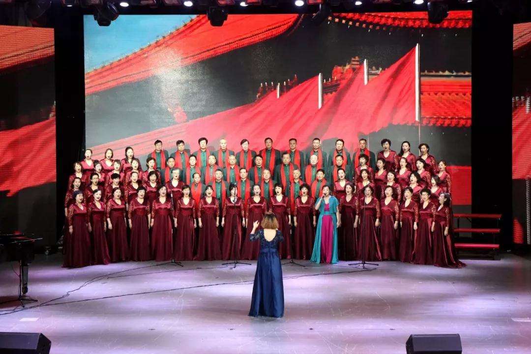 适合公司年会合唱的歌