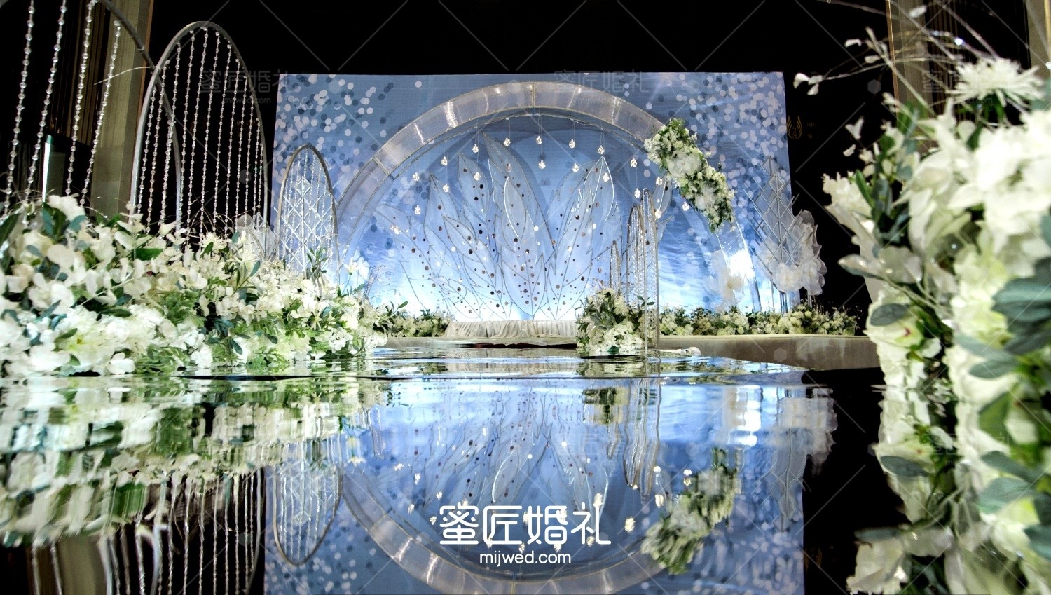 元旦主持词开场白台词