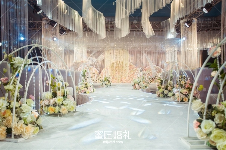 结婚现场主持人开场白