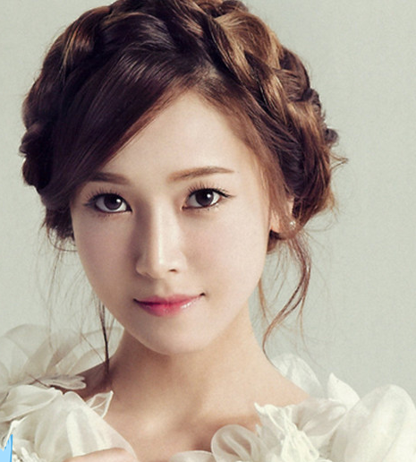 侧分刘海编盘发