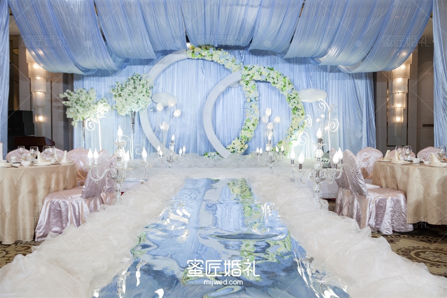 精彩婚礼开场主持词