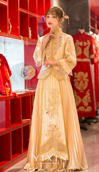 参加婚礼穿什么礼服