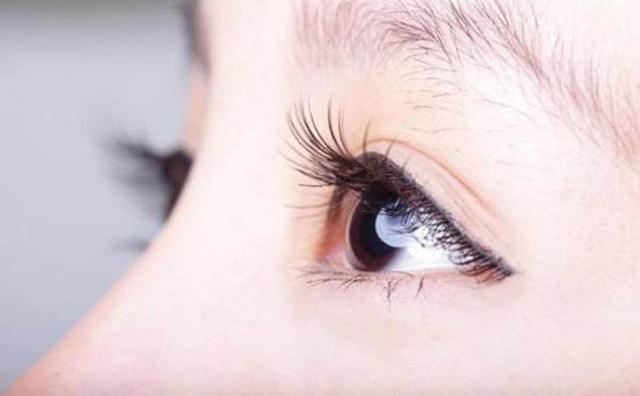 如何让睫毛变长变浓密 睫毛如何变长小妙招