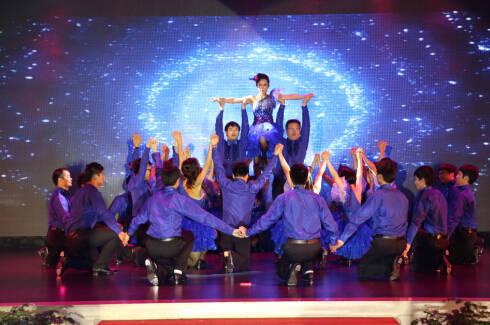 新颖的年会形式 新颖有创意的年会形式