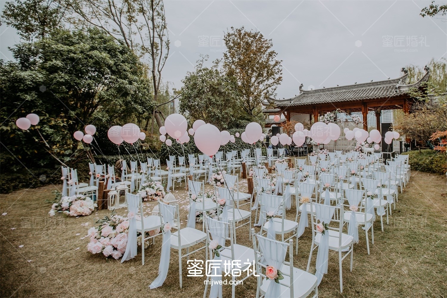 辩论赛主持人经典稿