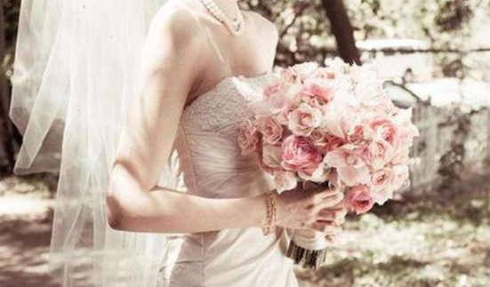 收到闺蜜送的鲜花感谢