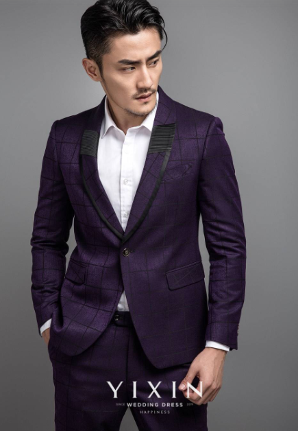 黑紫格单排一扣套西