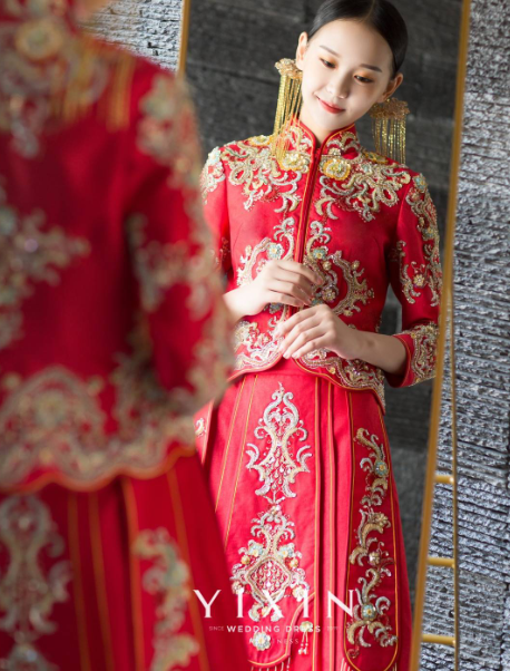 新娘装红色结婚礼服图片 新娘红色结婚礼服图片