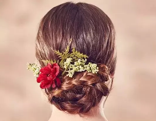 新娘敬酒发型丸子头