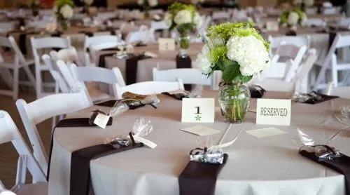 10桌小型婚礼现场布置多少钱 10桌小型婚礼现场布置效果图