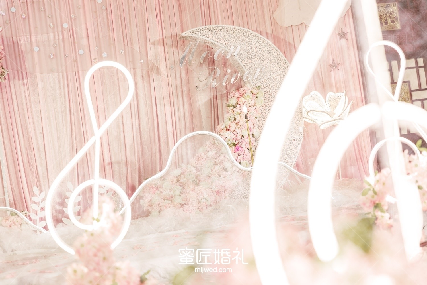 婚礼跟拍相机推荐