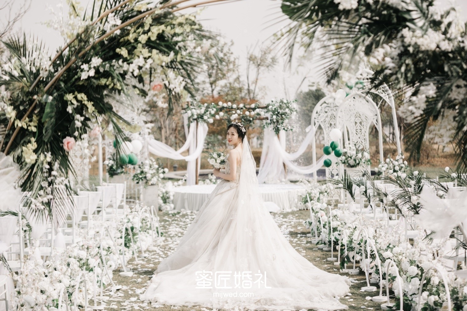 婚礼女方爸爸讲话稿30字