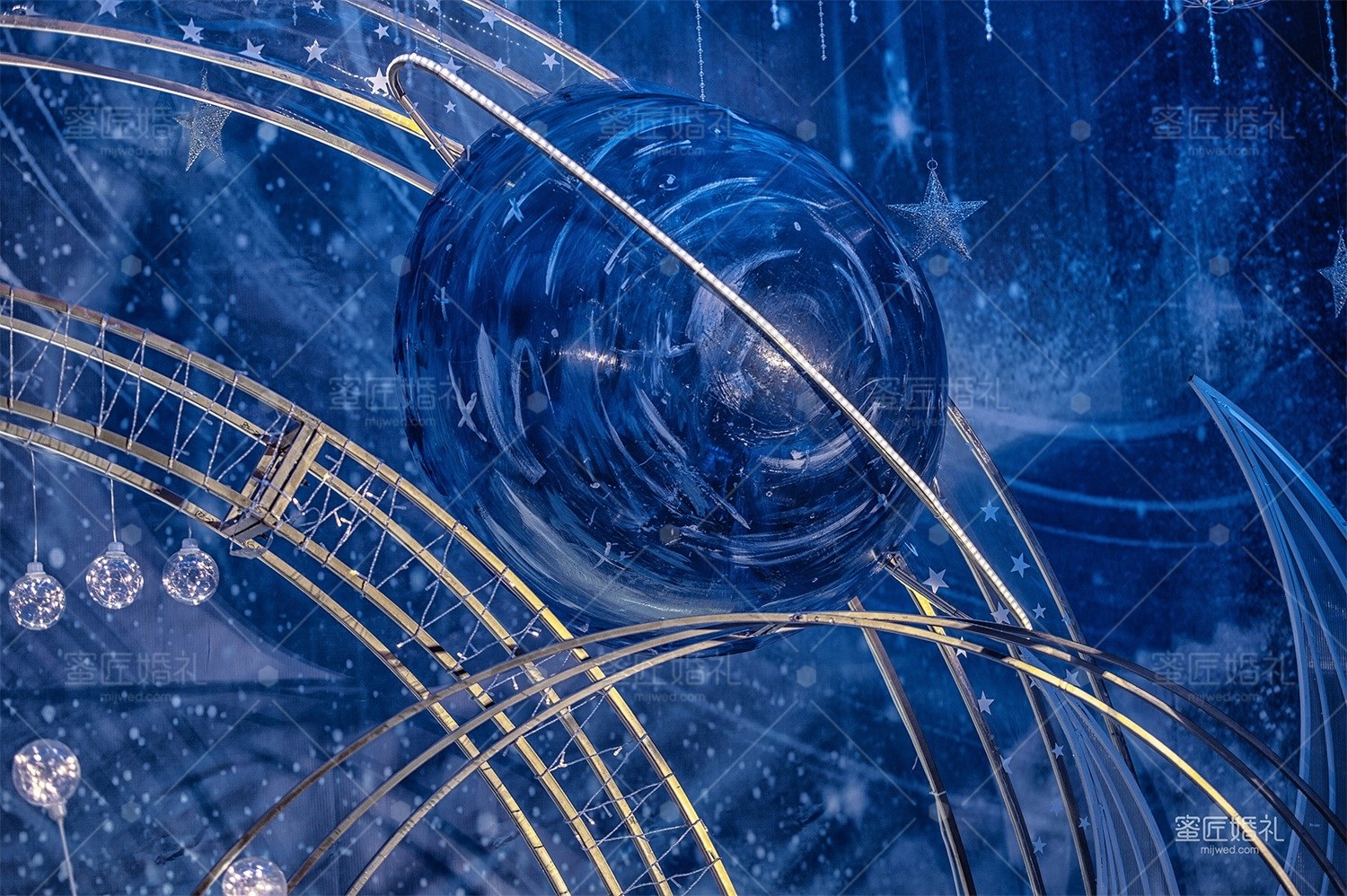 结婚十年纪念日送什么礼物 结婚十年给妻子送礼物